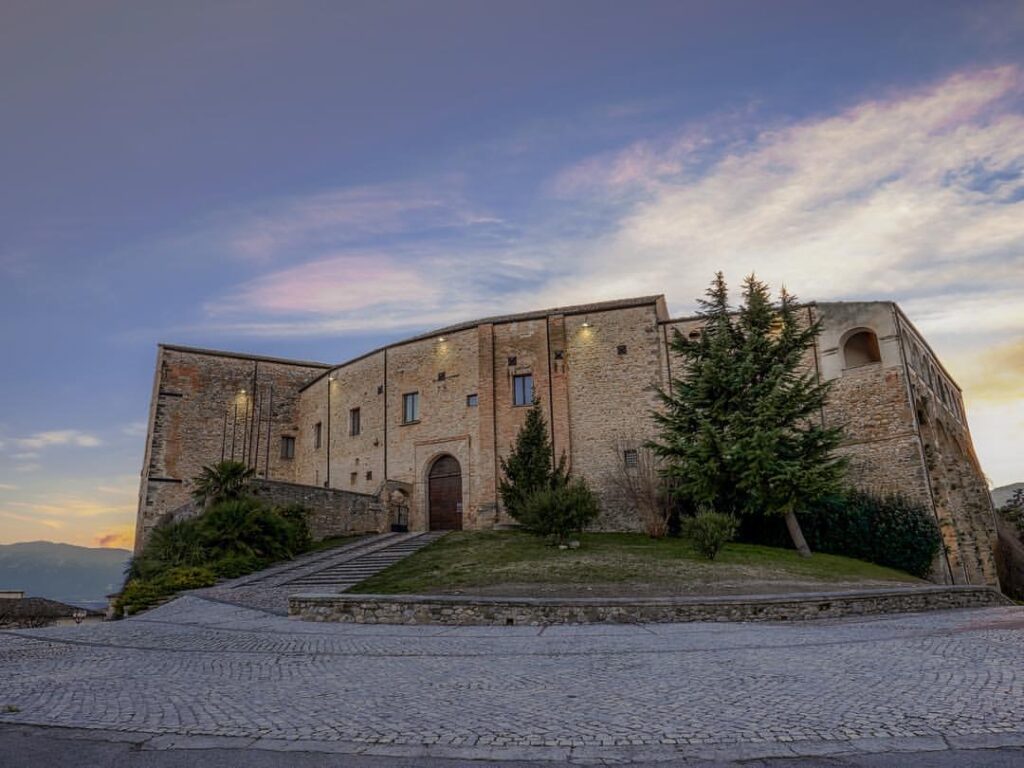 Castelli D’Abruzzo - Castello di Stesrlich Aliprandi - Nocciano (PE)